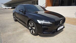 Volvo  Recharge Ultimate T8 plug in hybrid Dark (MY24) (462hp)